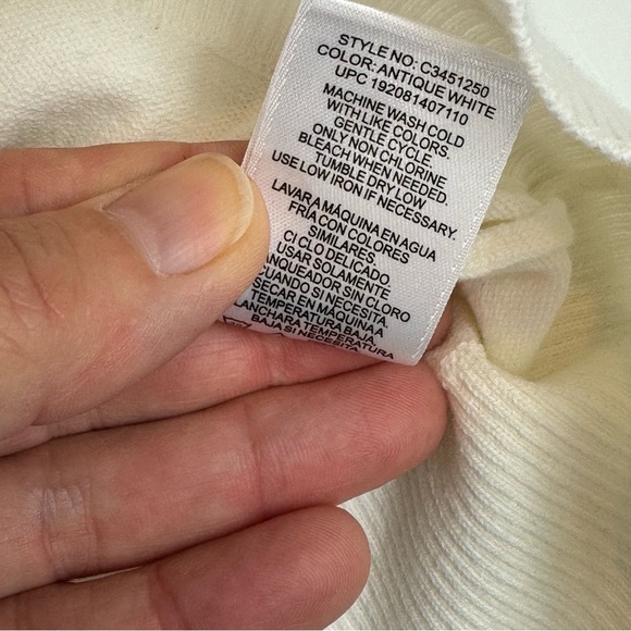 Vince Camuto Women's Clip Dot Sleeve Pullover Fashion Sweater - Picture 7 of 16